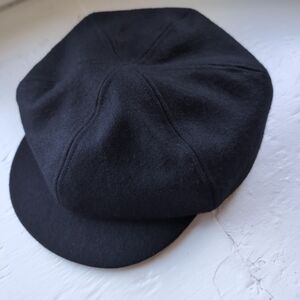 Black wool felt newsboy cap